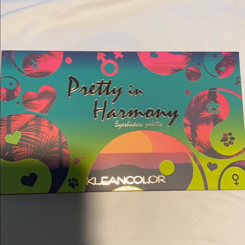 Eyeshadow pallet  !!